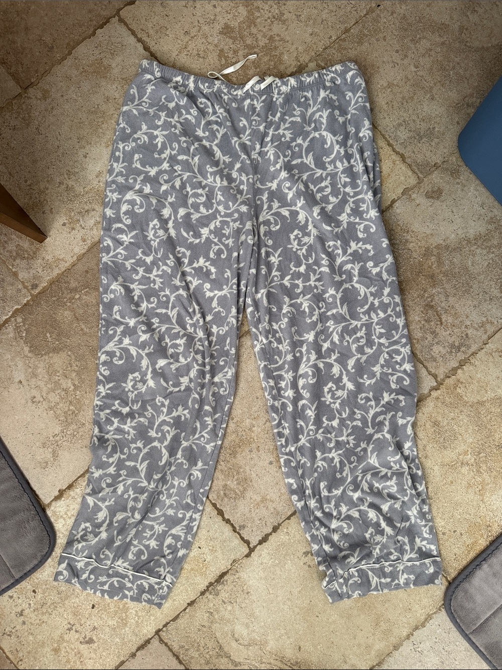 Women’s Gray Scroll-Print Jogger Lounge Pants